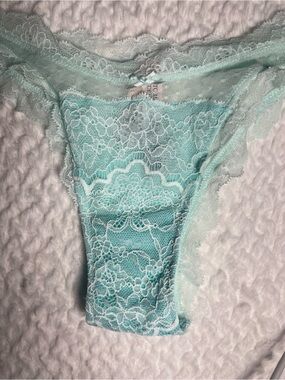 Victoria’s Secret dream angels Brazilian panties nwt lace sheer size small